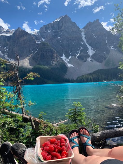 Canada Summer Travel, Summer Aesthetic Canada, Living In Canada Aesthetic, Banff Canada Aesthetic, Canadian Summer Aesthetic, Canada Aesthetic Summer, Vancouver Canada Aesthetic, Lake Moraine Canada, Banff Aesthetic