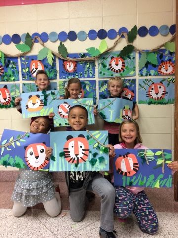 Rainforest Crafts, Jungle Animal Art, Zoo Art, Animal Art Projects, 2nd Grade Art, Tiger Crafts, Classroom Art Projects, Jungle Art, Art Curriculum