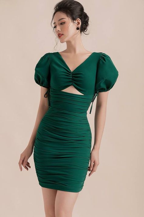 Tight Frock Design, All Green Outfit, 1 Piece Dress, Short Dresses Tight, Frock Designs, Famous Dress, Corset Pattern, Dresses Tight, Stylish Party