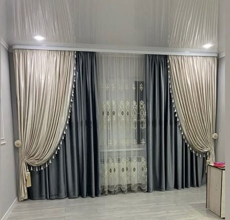 Latest Curtain Designs, Luxury Curtains Living Room, Curtain Designs For Bedroom, Bedroom Wall Decor Above Bed, Bedroom Interior Design Modern, Curtains Living Room Modern, Swag Curtains, Beautiful Wardrobe, Luxury Furniture Sofa