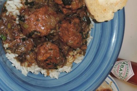 Meatball Fricassée Recipes Beignets, Cajun Trinity, Haitian Recipes, Jambalaya Pasta, Meatball Stew, King Cakes, Meatballs And Gravy, New Orleans Recipes, Cajun Food