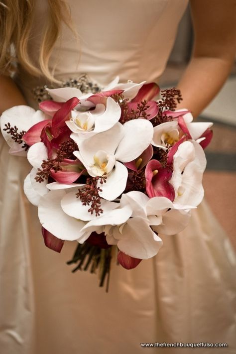 Red Orchid Bouquet, Wedding Bouquets Orchids, Wedding Colors Dark, Flower Coffee Table, Leaf Arrangements, Wedding Orchids, French Bouquet, Orchid Bouquet Wedding, Red Orchid