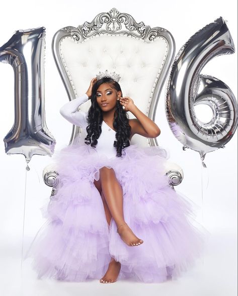 Sneakerball Party Outfits, 16 Photoshoot, Sweet 16 Pictures, Sweet 16 Outfits, 16th Birthday Outfit, Sweet 16 Photos, 21st Birthday Photoshoot, Beautiful Photoshoot Ideas, Birthday Fits