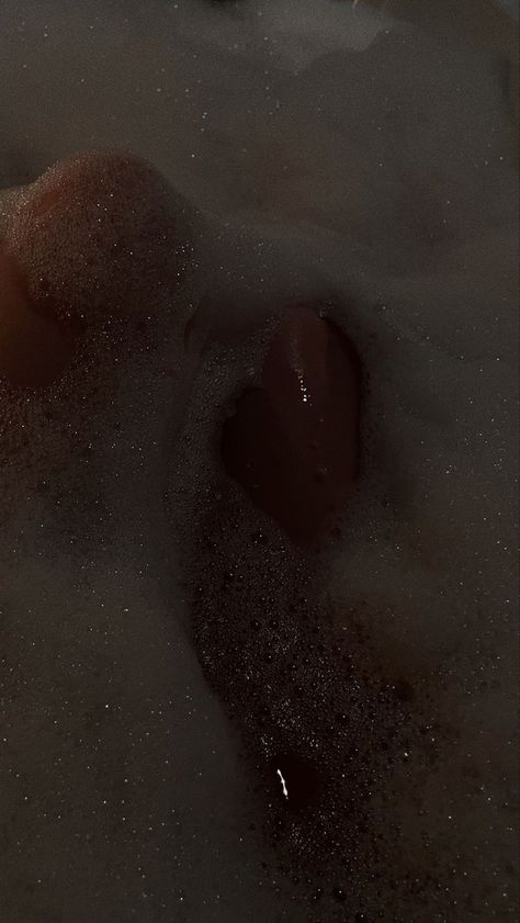 Bath Ig Story, Bubble Bath Snapchat Story, Bubble Bath Aesthetic Night Couple, Bath Snapchat Story, Bath Video Aesthetic, Bath Aesthetic Dark, Bath Instagram Story, Bubble Bath Aesthetic Night, Bath Aesthetic Girl