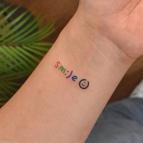 Lgbt Tattoo, Smile Tattoo, Hand Tattoos For Girls, Sharpie Tattoos, Small Pretty Tattoos, Petite Tattoos, Tatuaje A Color, Small Hand Tattoos, Classy Tattoos