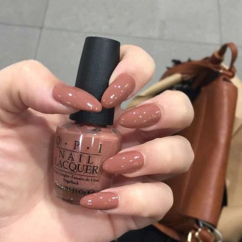 Opi Chocolate, Popular Nail Colors, Opi Nail Colors, Fall Nail Polish, Nail Polish Colors Fall, Chanel Nails, November Nails, Nail Color Trends, Fall Nail Trends