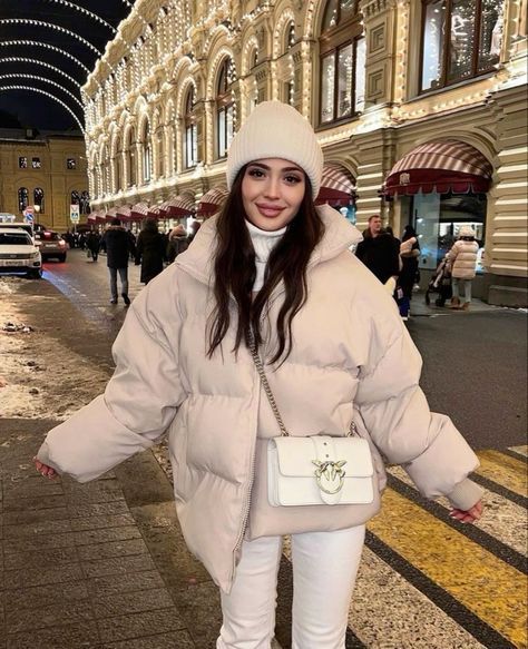 Winter Outfits Night Out, Travel Outfits Winter, 10 Winter Outfits, Parka Outfit, Warm Winter Coats, Trendy Coats, Cute Winter Coats, Cozy Winter Fashion, Winter Coats For Women