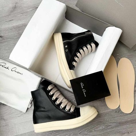 RICK OWENS BLACK DRKSHDW ‘HIGH’ JUMBO LACE Size: 40 - 46 Price: N105,000 WhatsApp: +234 905 086 7106 🔗 Link in Bio For inquiries and order placements kindly send a DM or message us on WhatsApp 24 hours delivery within Lagos 2/3 days for deliveries outside Lagos state 5/7 days for International shipping #sld_signatures #sld_store #rickowens #drkshdw #boot #streetwear #mensfashion #clothingbrand #clothingstore #fashionstyle #fashionstore #delivery #homedelivery #lagos #onlinestore Rick Owens, Fashion Store, Clothing Store, Clothing Brand, Link In Bio, Back To School, Online Store, Street Wear, Boots