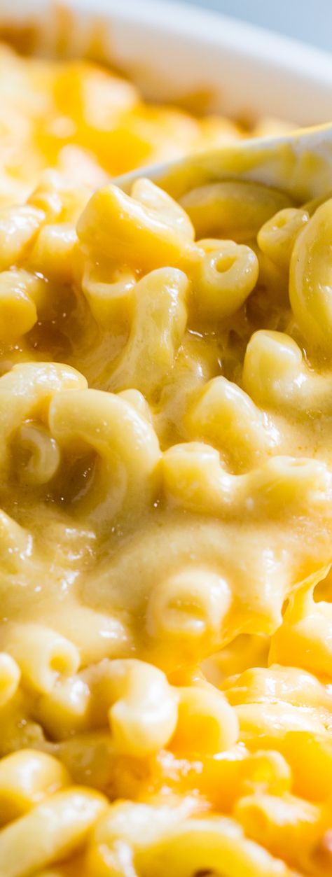 Super Creamy Mac and Cheese Mac And Cheese Easy Recipe, Mac And Cheese Easy, Creamy Mac And Cheese Recipe, Velveeta Mac And Cheese, Little Sunny Kitchen, Cheesy Macaroni, Baked Mac And Cheese Recipe, Sunny Kitchen, Mac Cheese Recipes