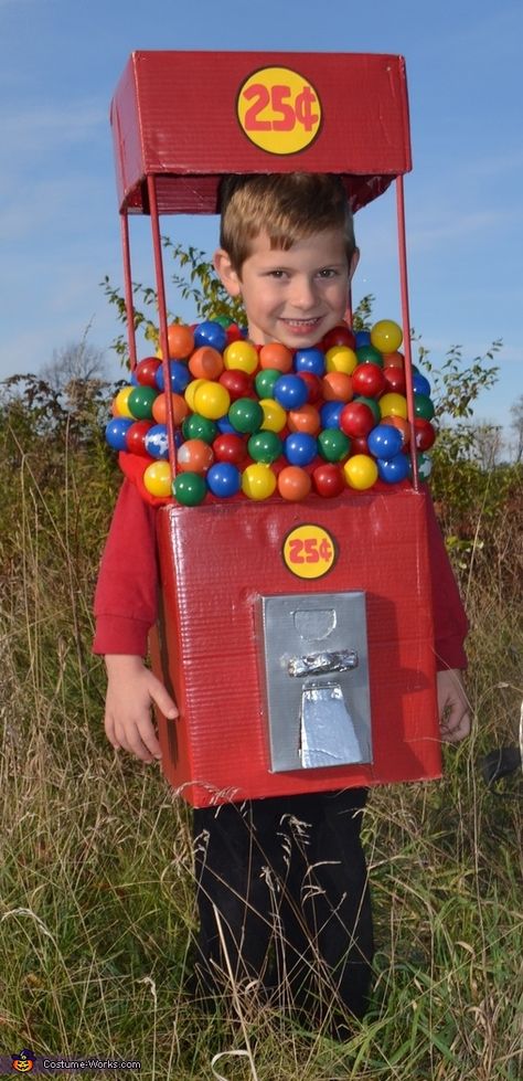 Lindsay: I always look forward to making Halloween costumes for my kids, and this year my son thought it would be fun to dress up as a gumball machine. This was... Gumball Machine Halloween Costume, Gumball Machine Costume, Diy Gumball Machine, Duo Costumes, Dubble Bubble, Costume Works, Diy Kostüm, Hallowen Costume, Homemade Costumes