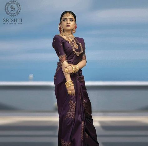 Sakharpuda Maharashtrian Look, Muhurtham Look, Kerala Hindu Bride, Marriage Saree, Saree Color Combinations, South Indian Wedding Saree, South Indian Bride Saree, Indian Bride Poses, Reception Saree