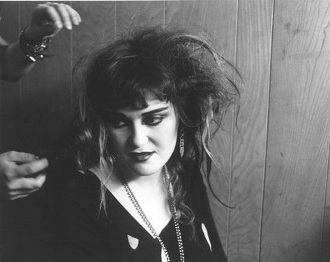 Exene Cervenka, 80s Punk Fashion, Alt Culture, 1980s Punk, No Wave, Rock Look, Rock And Roll Girl, Siouxsie Sioux, 80s Punk