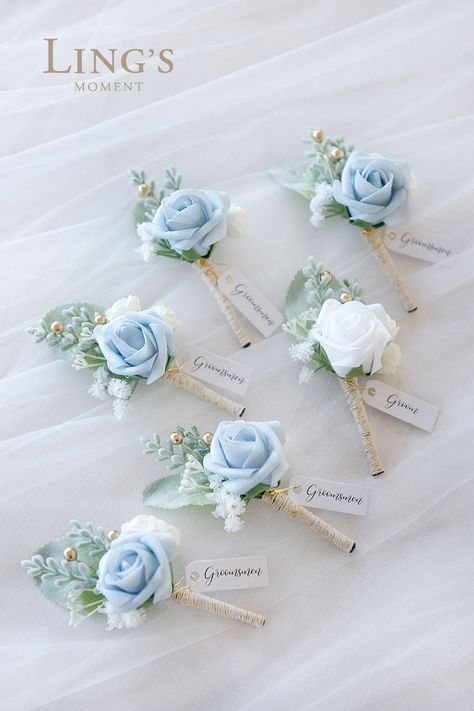 Flowers Head Table, Diy Boutonniere Wedding, Diy Boutonniere, Handmade Bouquet, Vintage Wedding Decor, Wedding Boutonnieres, Head Table Decor, Blue Wedding Bouquet, Family Flowers