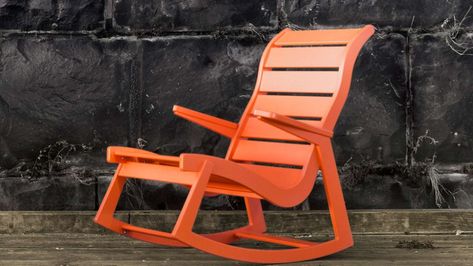 US brand Loll Designs is presenting the Rapson outdoor rocking chair — an updated version of the 1939 Rapid Rocker by Ralph Rapson. Toilet Accessories Decor, Modern Outdoor Living, Outdoor Rocking Chair, Modernist Architects, Loll Designs, Table Top Design, Virtual Design, Outdoor Rocking Chairs, Outdoor Cushions And Pillows