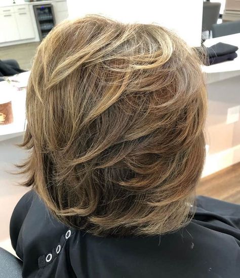 15 Modern Ways to Style A Feathered Bob in 2021 Feathered Hairstyles For Fine Hair, Feathered Layers Short Hair, Feathered Haircuts, Short Feathered Hair, Short Hairstyle Women Feathered, Short Feathered Bob, Modern Feathered Hairstyles, Feathered Bob With Bangs, Feathered Chin Length Hair