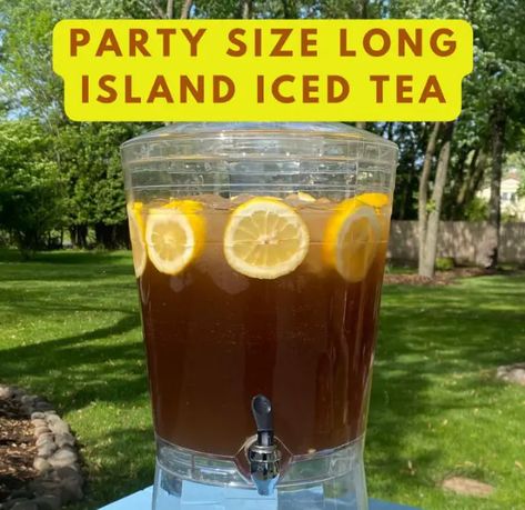 Discover how to make the perfect Big Batch Long Island Iced Tea for your next party. A refreshing and potent cocktail perfect for entertaining Long Island Iced Tea Recipe Pitcher, Long Island Iced Tea Recipe Best, Tea Punch Recipe, Long Island Cocktail, Iced Tea Punch, Iced Tea Party, Lake Drinks, Long Island Iced Tea Recipe, Long Island Tea