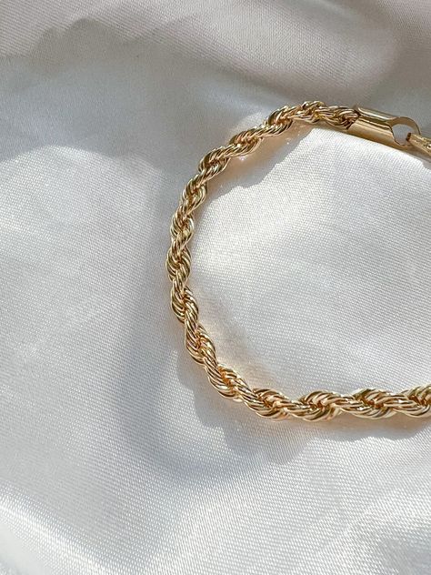 The piper is a rope chain bracelet Gold Rope Bracelet, I Love Gold, Twisted Bracelet, Gold Aesthetic, Jewelry Accessories Ideas, Cuban Link Chain, Bracelet Clasps, Gems Jewelry, Rope Chain