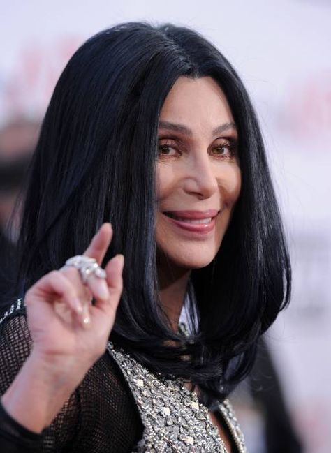 Cher......now.  Stop with the plastic surgery, please! Cher Now, Bad Plastic Surgeries, Plastic Surgery Fail, Cher Bono, Best Actress Oscar, Cher Photos, Celebrity Plastic Surgery, Reconstructive Surgery, Still Love Her