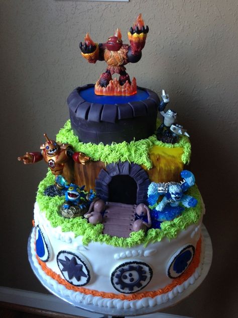 32+ Inspired Picture of Skylander Birthday Cake Skylander Birthday Cake Skylanders Birthday Cake Aidens Birthday Pinterest Taart #HappyBirthdayCakePic Skylanders Birthday Cake, Skylanders Cake, Portal Cake, Skylanders Birthday Party, Skylanders Birthday, Skylanders Party, Happy Birthday Cake Pictures, Birthday Cake Pictures, Cake Board