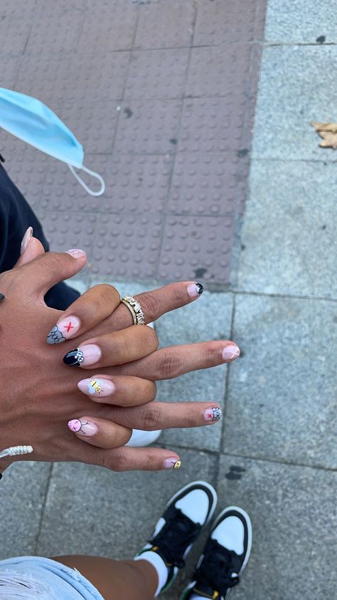 Matching Nails With Stud Girlfriend, Couple Nail Sets, Space Jam Nails, Matching Nail Sets With Boyfriend, Couples Manicure, Couple Nails Matching, Relationship Nails, Boyfriend And Girlfriend Nails, His And Hers Nails