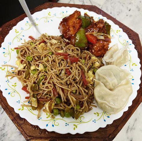 Egg noodles, chilli chicken, chicken momos Chinese Platter, Chilli Noodles, Chicken Momos, Chicken Chilli, Homemade Chinese, Chilli Chicken, Egg Noodles, Noodles, Egg