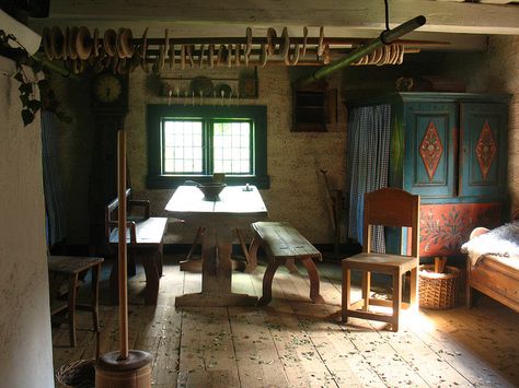 Råbystugan (old farm house from 1776-1777)  Torekällberget outdoor museum, Södertälje, Sweden. Norwegian House Interior, Swedish House Interior, Scandinavian Cottage Style, Norwegian House, Swedish Interiors, Swedish Kitchen, Nordic Interiors, Swedish Cottage, Old House Interior