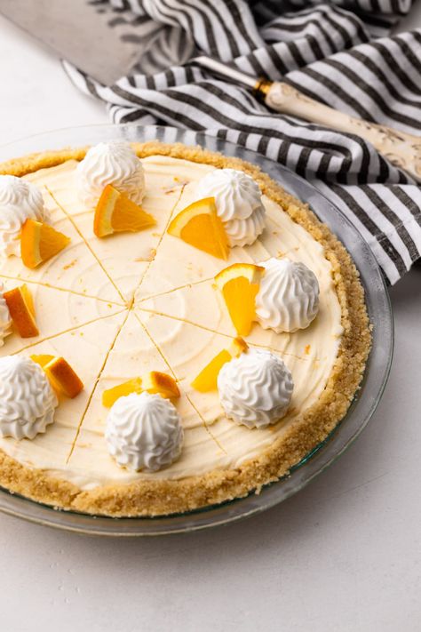 Creamsicle Pie Recipe, Orange Creamsicle Pie, Creamsicle Pie, Sweet Pie Crust, Orange Filling, Orange Pie, Fruit Pie Recipe, Vanilla Wafer Crust, Baking Recipes Pie