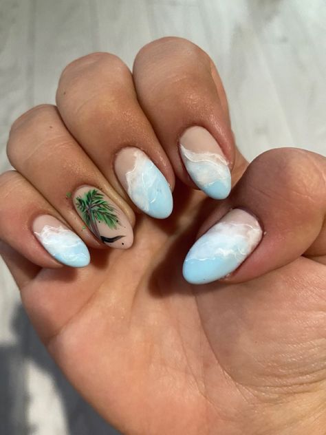 Coffin Summer Nails, Nails Colors Summer, Gel Summer Nails, Beachy Nail Designs, Beach Toe Nails, Sea Nail Art, Ocean Nail Art, Cut Dog Nails, Ocean Nail