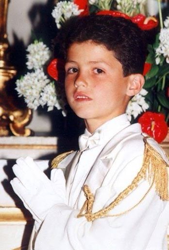 Ronaldo Childhood Photos, Ronaldo Childhood, Cristiano Ronaldo Kids, Messi Y Cristiano, Cristiano 7, Selena Gomez Short Hair, Cristiano Ronaldo Young, Cristiano Jr, Ronaldo Quotes