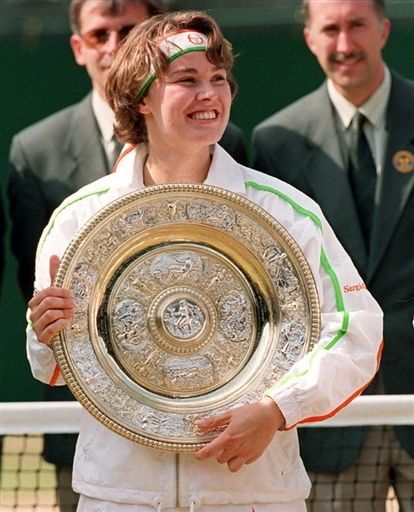 Martina Hingis - Wimbledon Champion 1997 Tennis Rules, Monica Seles, Martina Hingis, Wta Tennis, Steffi Graf, Chris Evert, Tennis Event, Tennis Equipment, Tennis Bag