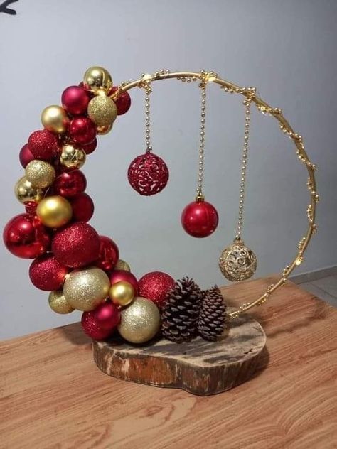 Christmas Decorations Centerpiece, Christmas Decorations Diy Crafts, Christmas Centerpieces Diy, Easy Christmas Decorations, Christmas Themes Decorations, Navidad Christmas, Holiday Crafts Christmas, Gorgeous Christmas, Christmas Crafts Decorations