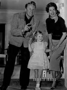 Van and Evie Johnson with their daughter Schulyer Danny Thomas, Marlo Thomas, Childhood Tv Shows, Classic Television, Old Shows, Old Tv Shows, Vintage Tv, Old Tv, Tv Programmes