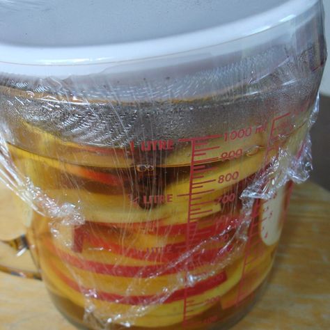 Quick Pickled Apples Pickled Apples Recipe, Apples Slices, Pickled Apples, Pickled Fruit, Dishes Recipe, Quick Pickled, Pickling Spice, Champagne Vinegar, Pork Sandwich