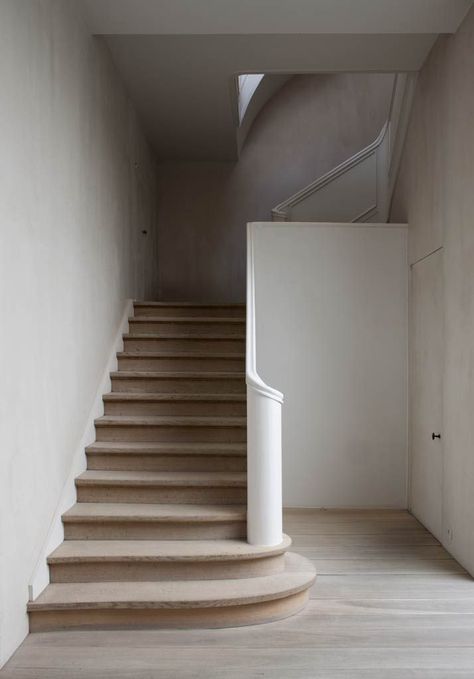 Vincent van Duysen Escalier Design, Vincent Van Duysen, Basement Stairs, 20 Questions, Interior Stairs, Julianne Moore, House Stairs, Stairway To Heaven, Stair Railing