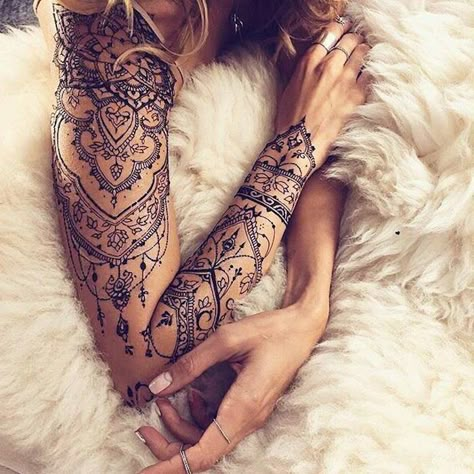 Tattoo Room, Coverup Tattoo, Beautiful Arms, Cat Tattoos, Tiny Tattoo, Most Popular Tattoos, Diy Tattoo, Henna Tattoos, Henna Tattoo Designs