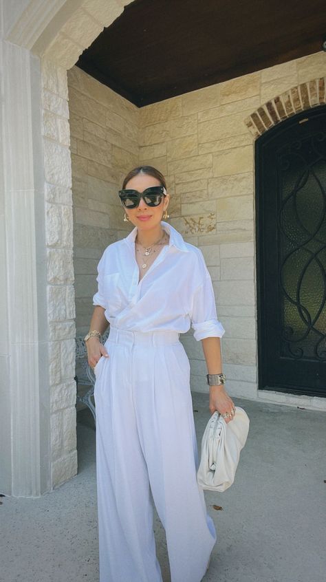 White Button Down Shirt Wide Leg Pants, Layering White Button Down, White Button Down Shirt Outfit Work, Summer Corporate, Corporate Girly, Busbee Style, White Pants Outfit, White Shirt Outfits, Shirt Dress Outfit