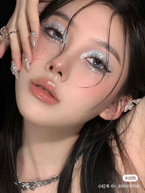 Concert Makeup, Pretty Eye Makeup, Sparkly Makeup, Rhinestone Makeup, Chinese Makeup, Douyin Makeup, Korean Eye Makeup, Ethereal Makeup, Fairy Makeup