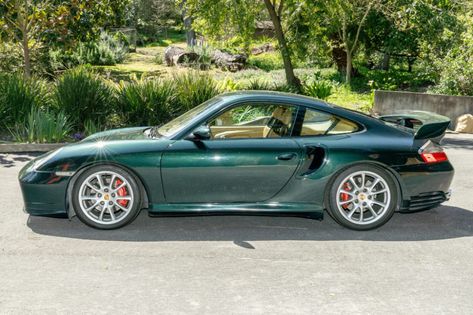 Green Porsche Wallpaper, Forest Green Porsche, Porsche Wallpaper, Green Porsche, Porsche 996 Turbo, 996 Turbo, Dream Car Garage, Porsche Gt3, Kid Friendly Travel Destinations