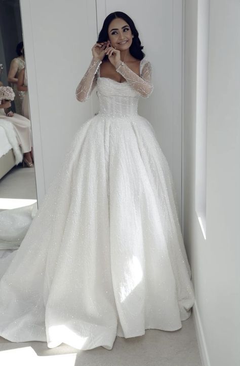 Small Ball Gown Wedding Dress, Wedding Dress Dentelle, Sparkly Wedding Dress Long Sleeve, White Wedding Dresses Long Sleeve, Catholic Bride Dresses, Best Wedding Dresses Long Sleeves, Pretty Wedding Dresses Princesses, Long Sleeve A Line Wedding Dress, Hispanic Wedding Dress