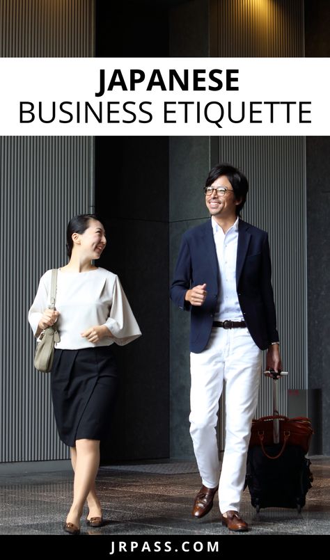 A Guide to Japanese Business Etiquette Japan Business Fashion, Japanese Business Woman, Japanese Etiquette, Dress Etiquette, Japanese Greetings, Business Culture, Black Skirt Suit, Business Etiquette, Business English