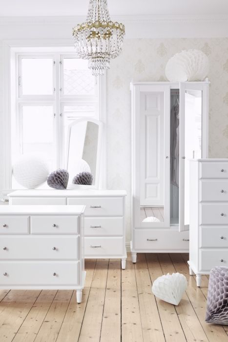 Create a beautiful and peaceful bedroom look with the classic TYSSEDAL series. Designed by Ebba Strandmark, the series features a bed frame, a wardrobe with mirror doors, differently sized chests of drawers and a bedside table. Ikea Tyssedal, Shabby Chic Bedroom Furniture, White Chest Of Drawers, Peaceful Bedroom, Ikea Bedroom, Ikea Ideas, Inexpensive Furniture, Bedroom Furniture Beds, Small Decor