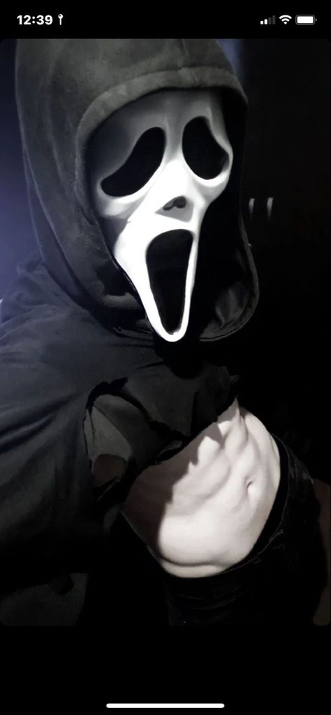 Ghost Face Quotes, Scream Photoshoot, Ghostface Wallpaper Aesthetic, Scream Picture, Ghostface Aesthetic, Ghostface Wallpaper, Wanna Play A Game, Scream Aesthetic, Aesthetic Grey