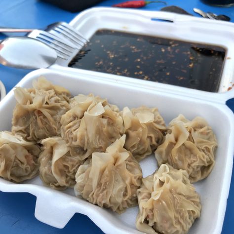 Siomai ng te josie is ❤️❤️ Siomai Aesthetic, Healthy Groceries, Filipino Food, Tasty Baking, School Food, Filipino Recipes, Food Items, Food Cravings, Dumplings