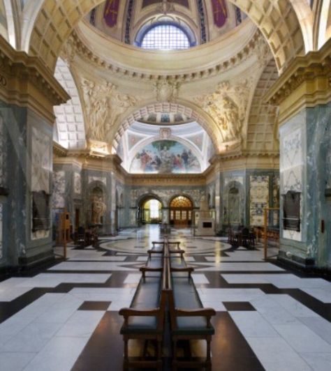 Carol Wade on Twitter: "The Old Bailey as it now stands was designed by E. Mountfort in a Baroque style. The dome mirrors the nearly dome of St Paul's Cathedral. https://t.co/HYo3PJ8jfK" Buildings Modern, British Architecture, St Paul's Cathedral, London Interior, Stone Masonry, St Pauls Cathedral, City Of London, London Places, Baroque Style