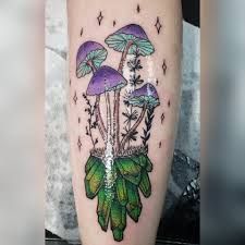 https://encrypted-tbn0.gstatic.com/images?q=tbn:ANd9GcSQMYKUNUM21m6QmnHtYt-vFOw9ZyBPro4x-A&usqp=CAU Natur Tattoo Arm, Black Heart Tattoos, Tato Tradisional, Small Wave Tattoo, Mushroom Tattoo, Hippie Tattoo, Crystal Tattoo, Mushroom Tattoos, Magic Tattoo