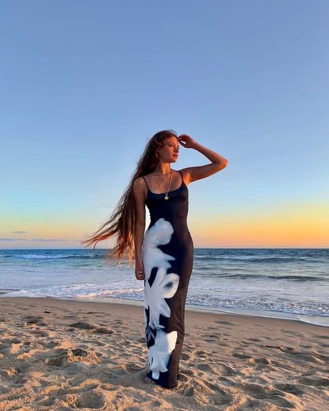 Holidays like this forever plz @ottavia.devivo⁠ 🔍Floral Print Slip Maxi Dress⁠ MCWDA2401040046⁠ #micasgal Blue Maxi Dress Outfit Casual, Blue Maxi Dress Outfit, Maxi Dress Outfit Casual, Ibiza Outfit, Hawaii Outfit, Holiday Outfits Summer, Slip Maxi Dress, Summer Outfits 2024, Hawaii Outfits