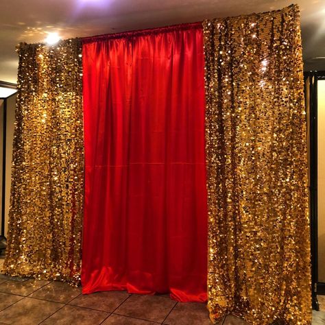 Red And Gold Backdrop, Red Curtain Backdrop, Farewell Ideas, Christmas Family Photoshoot, Ganpati Decoration At Home, Christmas Stage, Gold Backdrop, Curtain Backdrops, Light Backdrop