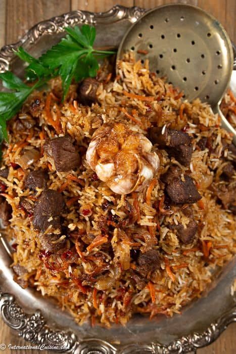 Plov is considered to be the National dish of Uzbekistan and Tajikistan where it called osh. A scrumptious main course for any occasion. Turkmenistan Food, Tajik Food, Azerbaijani Food, Uzbekistan Food, Nepal Food, Russian Dishes, Iranian Cuisine, Iranian Food, European Cuisine