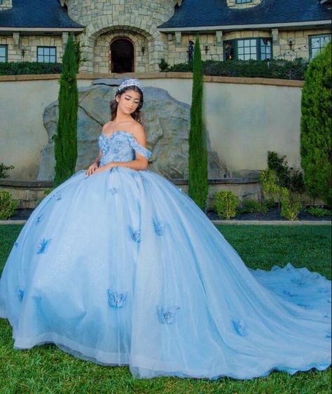 Butterfly Quinceanera Dress, Baby Blue Quinceanera Dresses, Light Blue Quince Dresses, Quinceanera Blue, Baby Blue Quinceanera, Light Blue Quinceanera Dresses, Light Blue Quince, Girls Evening Dresses, Xv Dresses