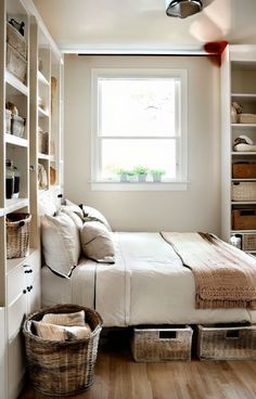 Blankets Storage Ideas, Bedroom Storage Hacks, Storage Hacks Bedroom, Woven Baskets, Blanket Storage, Storage Hacks, Functional Storage, Popular Items, Bedroom Storage